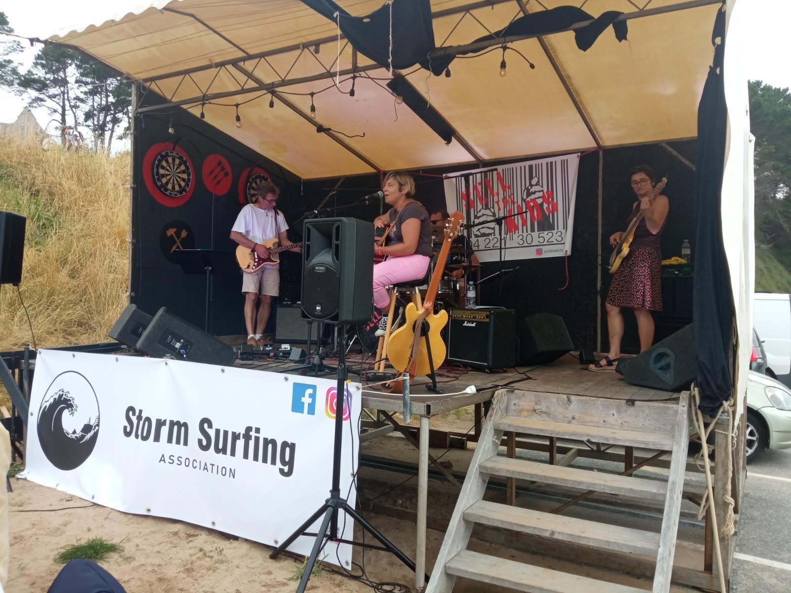 Concert Sell The Kids - Storm Surfing Association