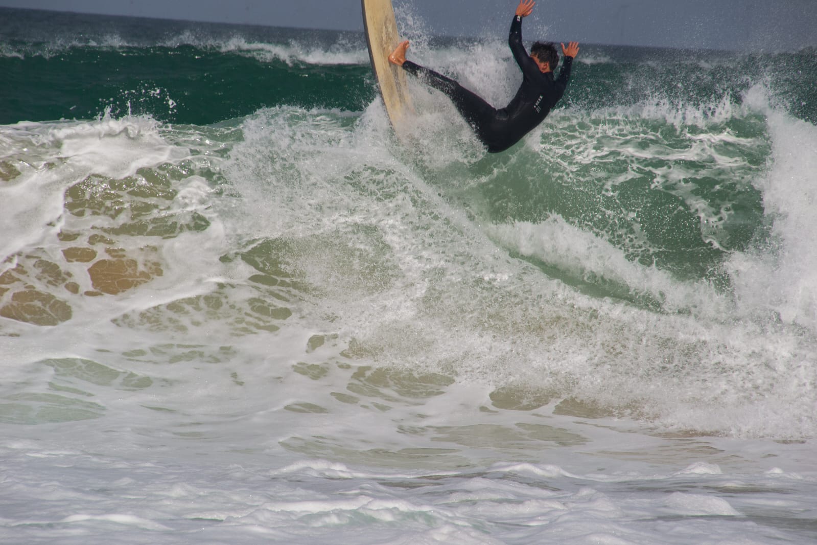 Kyliann - Storm Surfing